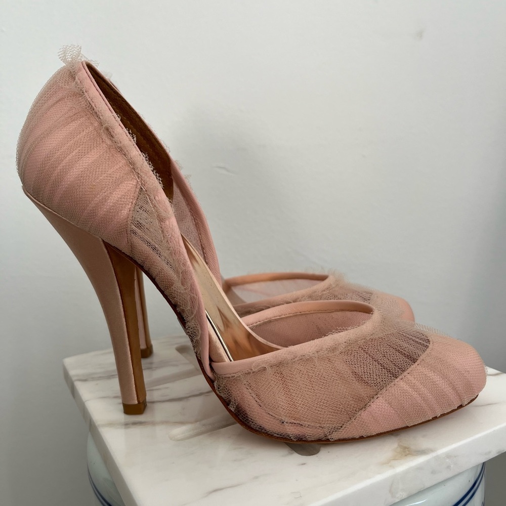 Badgley Mischka Ballet Pink Tulle 3in Heels 7 1/2M - Picture 2 of 9